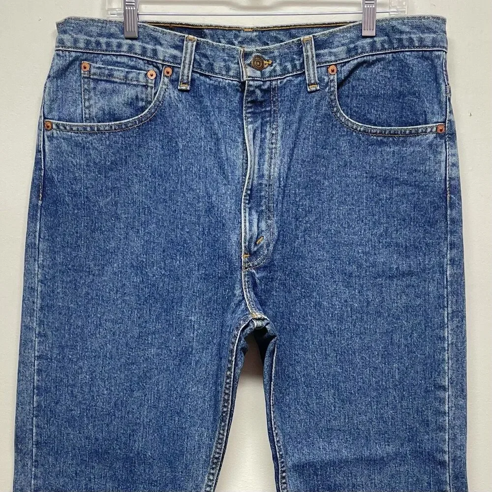 Vintage Levi’s 505 Regular Fit Straight Leg Jeans Men's W38 L32 Made in Canada